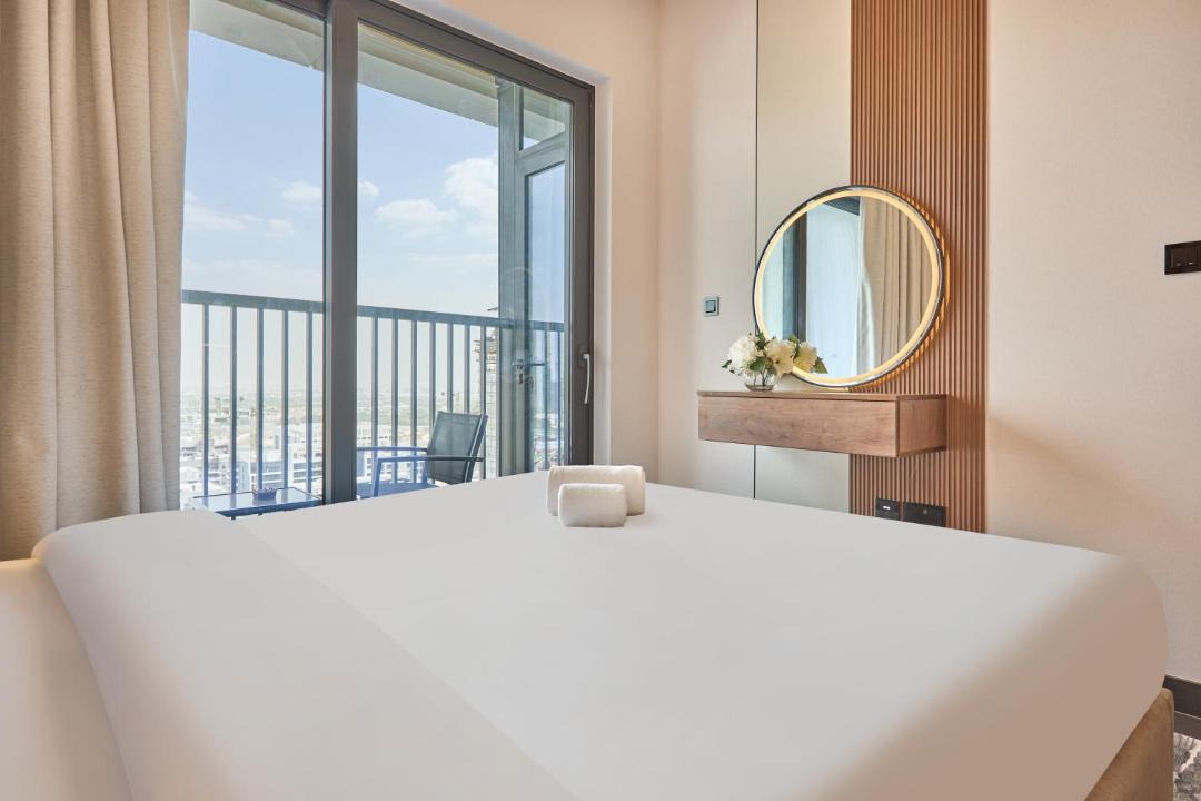 Nad Al Sheba Apartment | STAY BY LATINEM Luxury 1BR Holiday Home CB 2001 Near Burj Khalifa