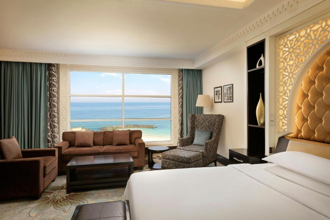 Beach & Coast Resort | Sheraton Sharjah Beach Resort and Spa