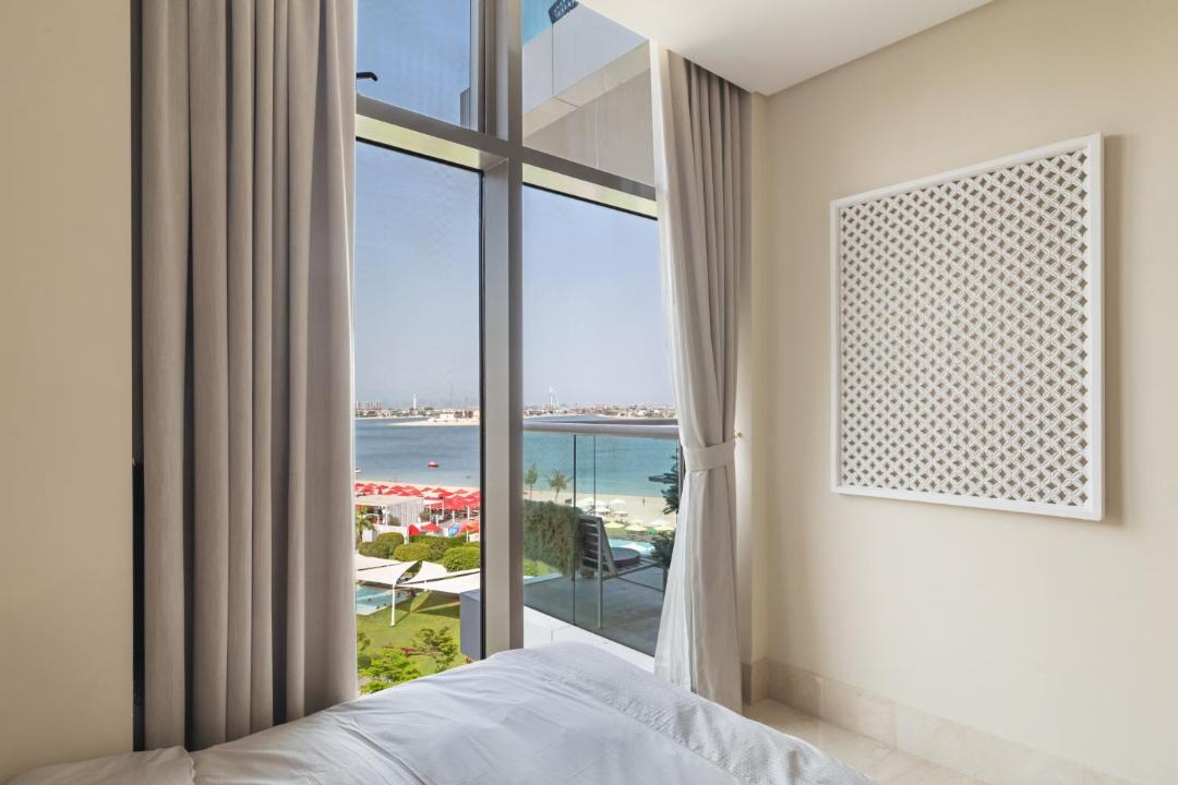 Palm Jumeirah Apartment | Best View Luxury 2BDR Palm Jumeirah, Beach & Pool