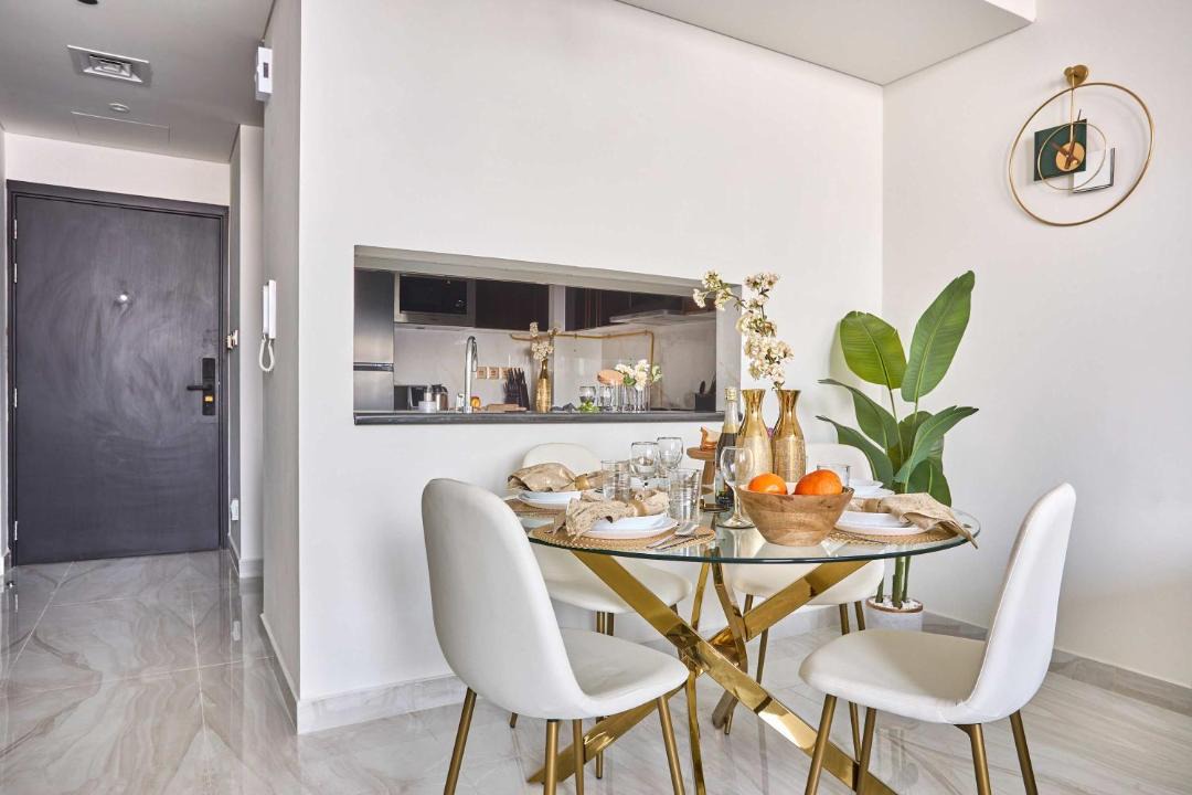 Dubai Apartment | Frank Porter - Gemz by Danube