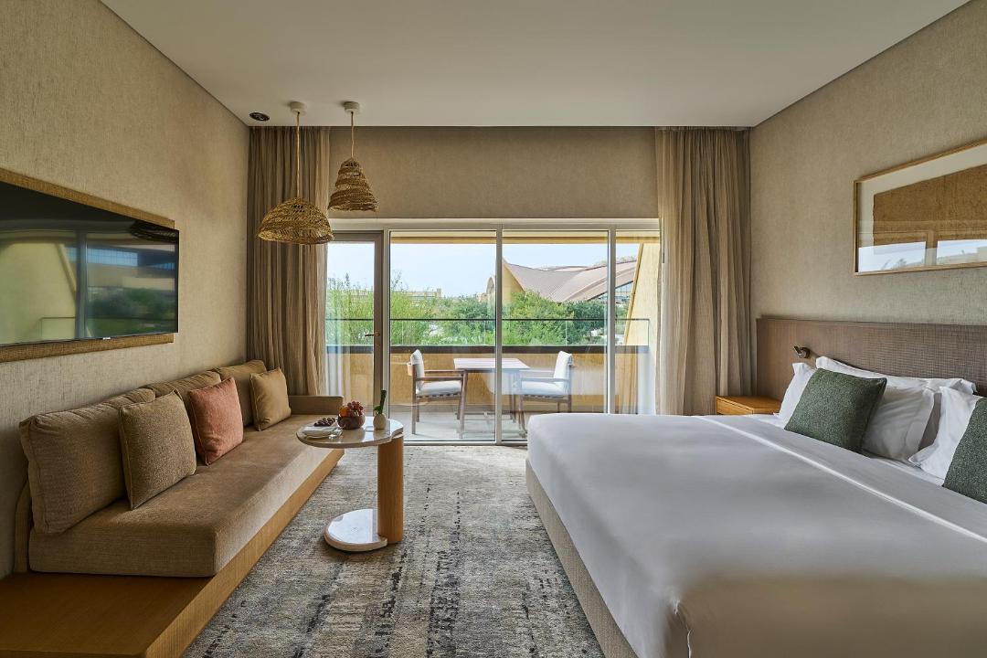 Abu Dhabi Resort | ERTH Abu Dhabi Hotel
