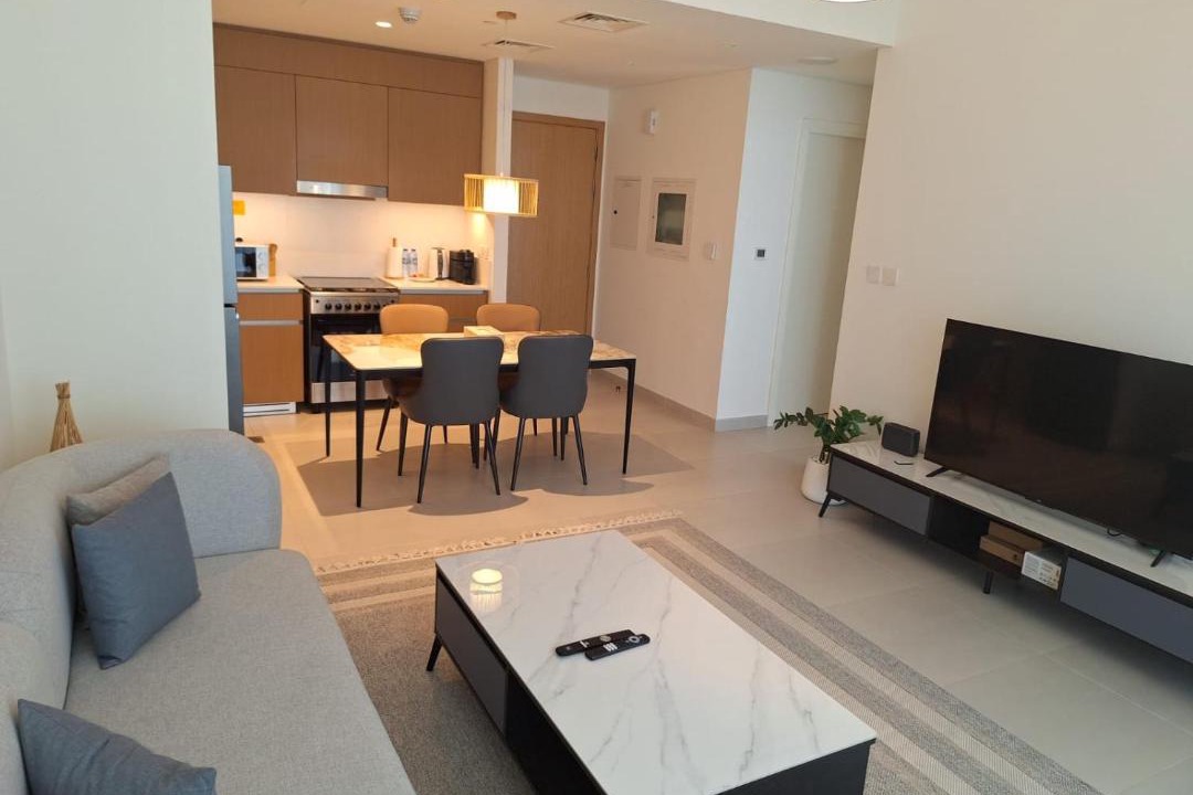 Dubai Apartment | Creek Beachfront Heaven: 1BR Luxe Harbor Flat