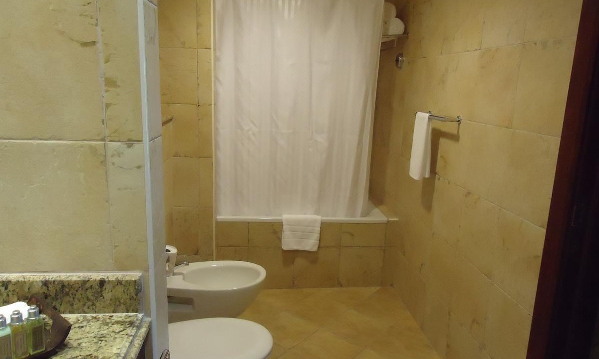Photo of Bathroom in Jebel Dhanna