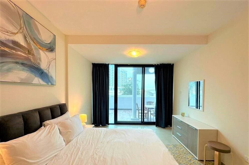 Photo of Bedroom in Mina Al Arab