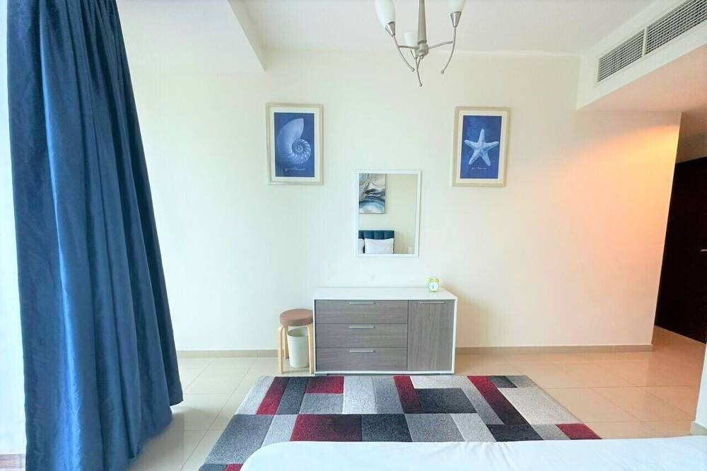 Photo of Bedroom in Mina Al Arab