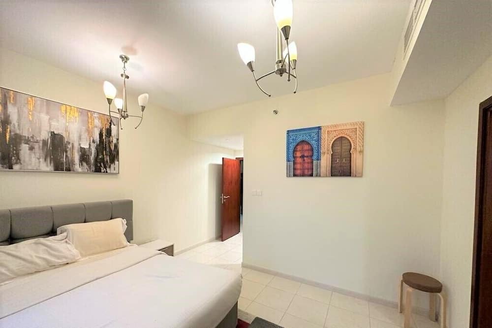 Photo of Bedroom in Mina Al Arab