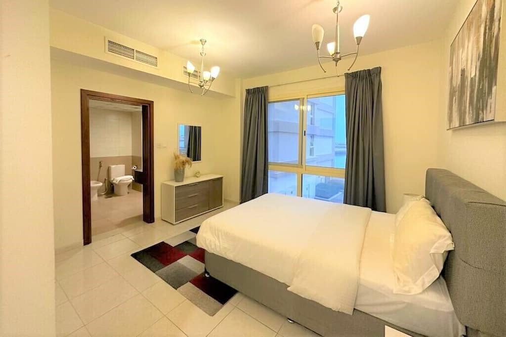 Photo of Bedroom in Mina Al Arab
