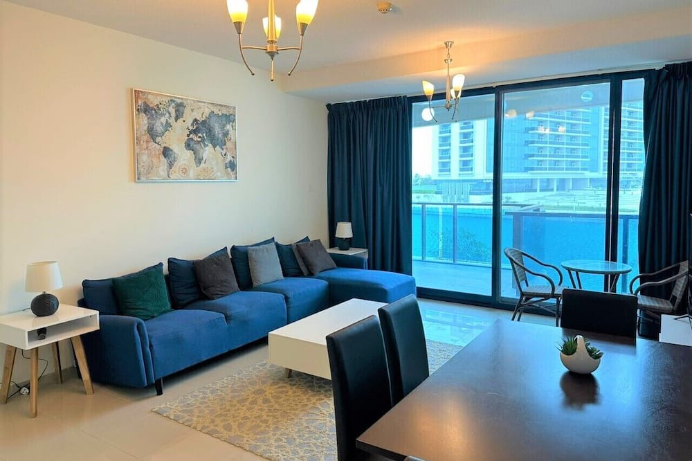 Photo of Livingroom in Mina Al Arab