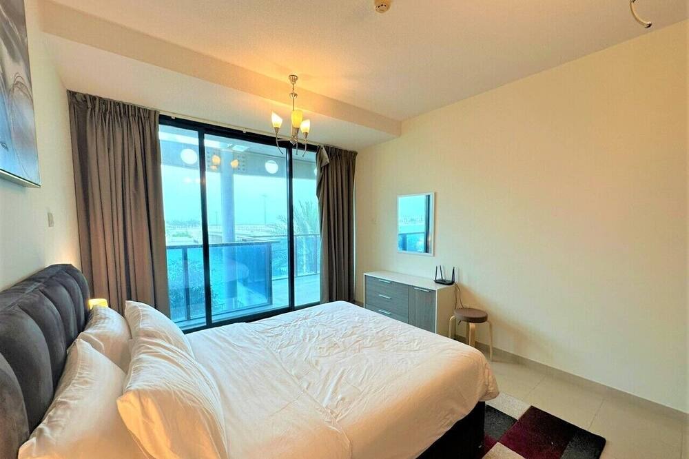 Photo of Bedroom in Mina Al Arab