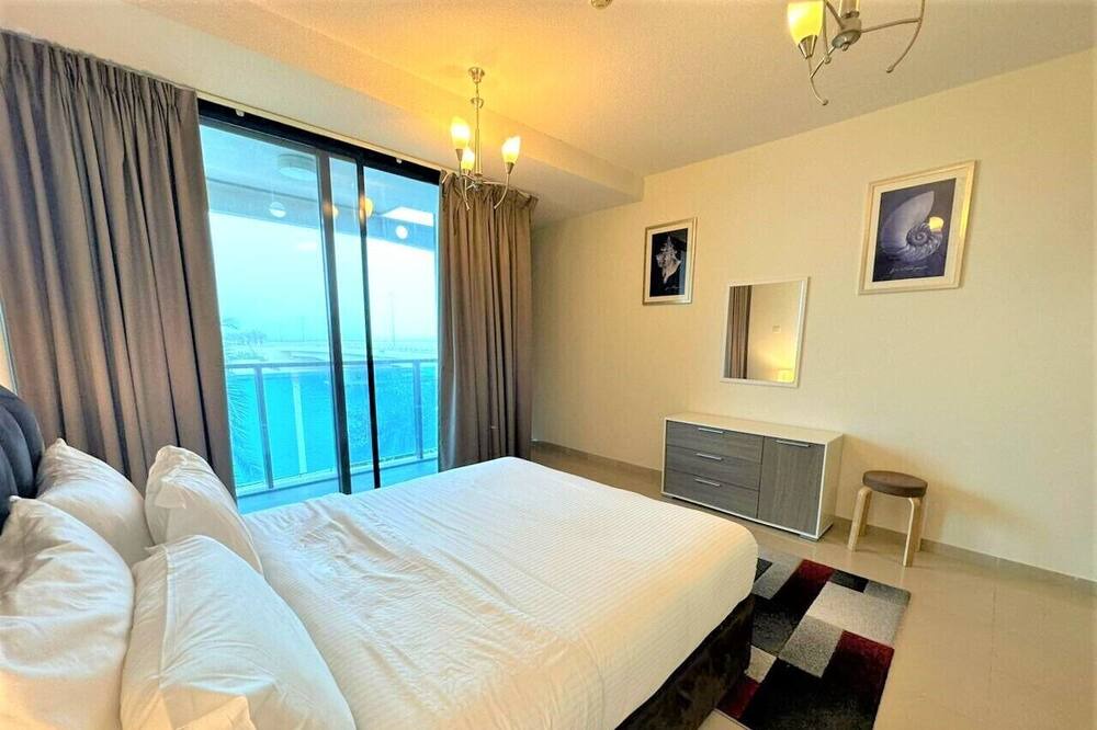 Photo of Bedroom in Mina Al Arab
