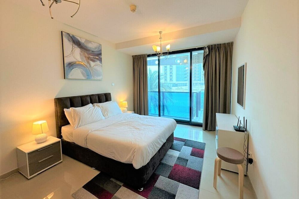 Photo of Bedroom in Mina Al Arab
