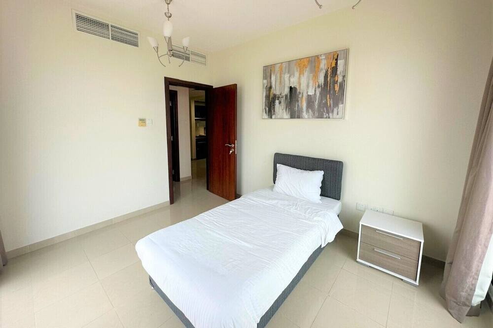 Photo of Bedroom in Mina Al Arab