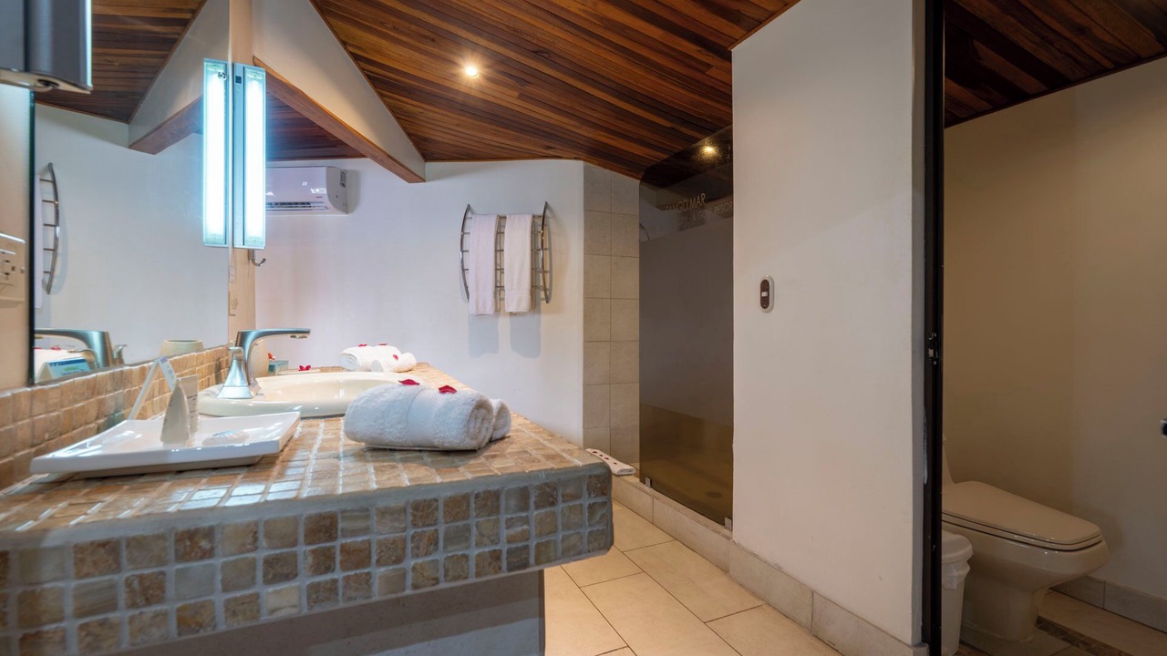 Photo of Bathroom in Tango Mar