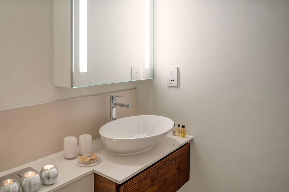 Photo of Bathroom in Jumeira 3