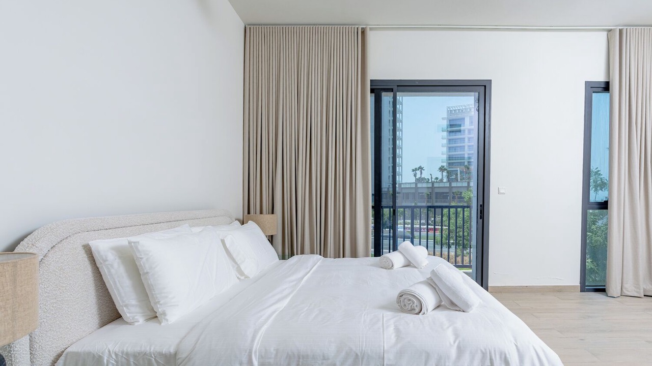 Photo of Bedroom in Mina Al Arab