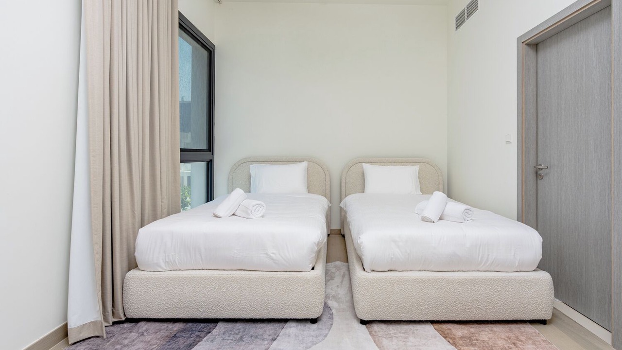 Photo of Bedroom in Mina Al Arab