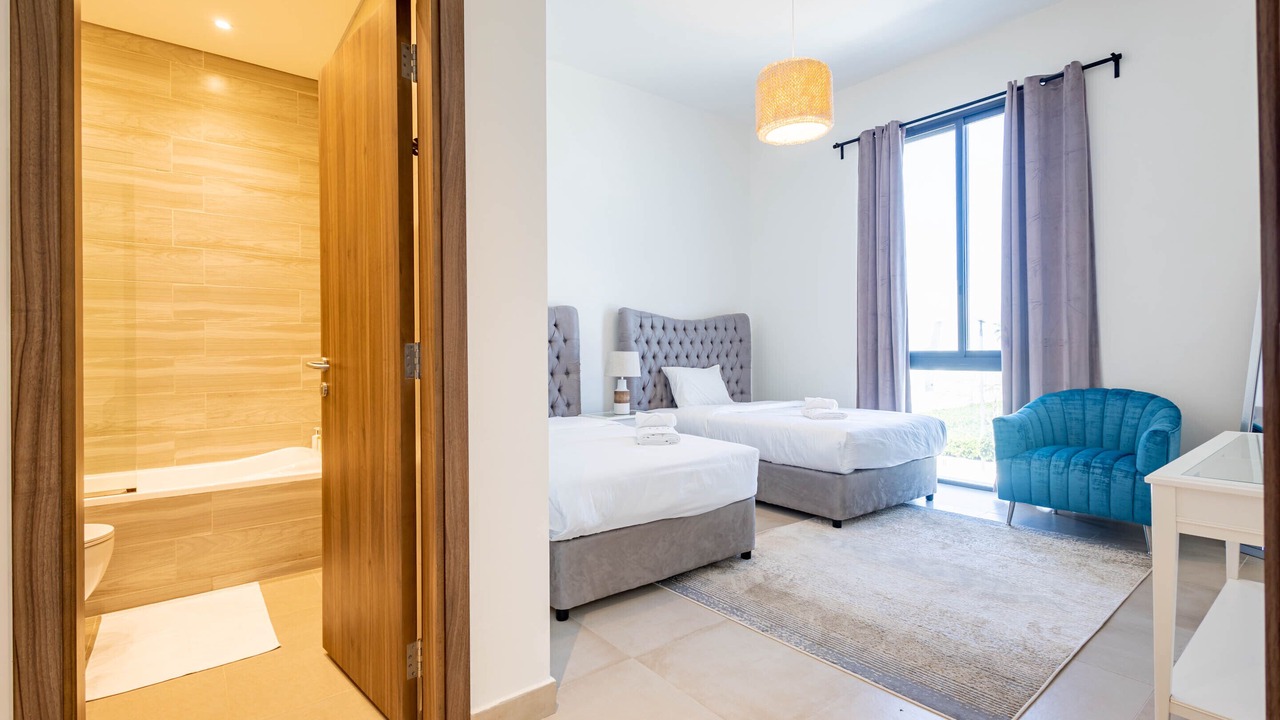 Photo of Bedroom in Mina Al Arab