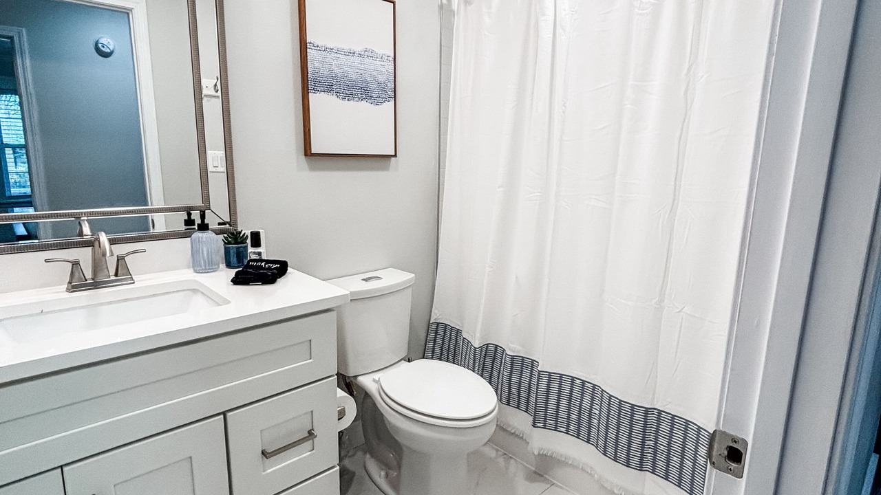 Photo of Bathroom in Gulfview Heights