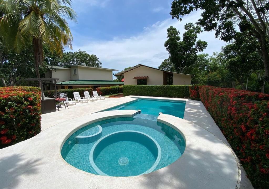 Photo of Outdoor in Chomes