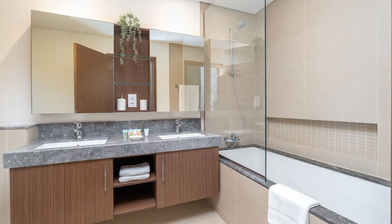 Photo of Bathroom in Jabal Ali 2