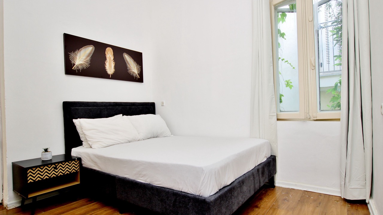 Photo of Bedroom in Neve Tzedek