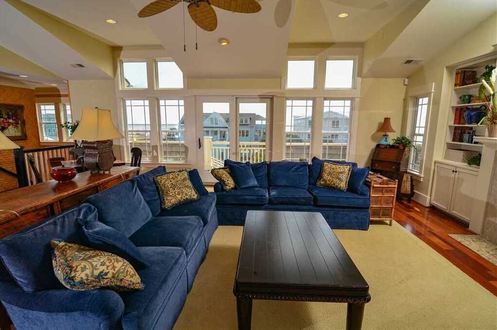 Photo of Livingroom in Holden Beach