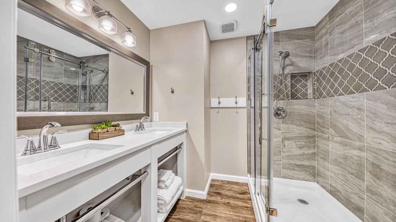 Photo of Bathroom in Gulfview Heights