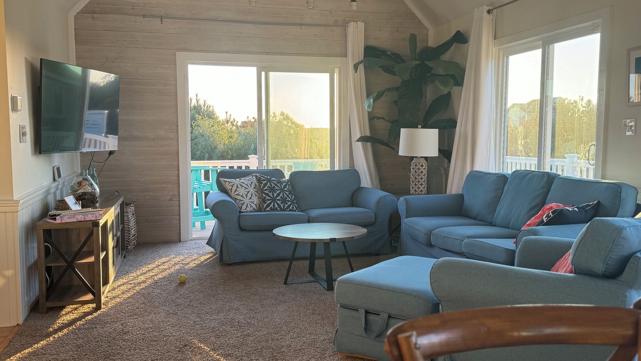 Photo of Livingroom in Whalehead Beach