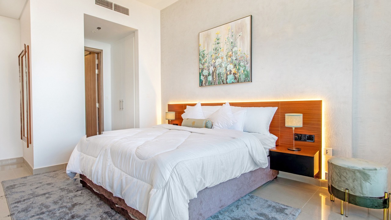 Photo of Bedroom in Mina Al Arab