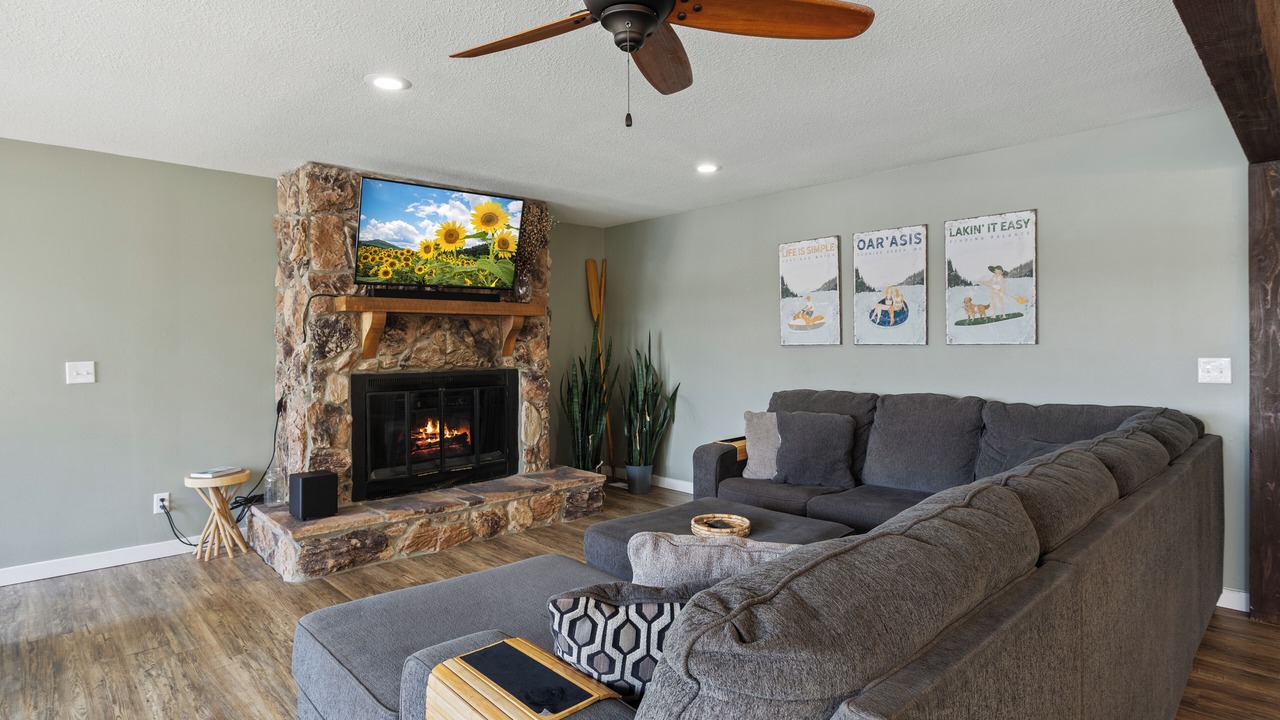 Photo of Livingroom in Sunrise Beach