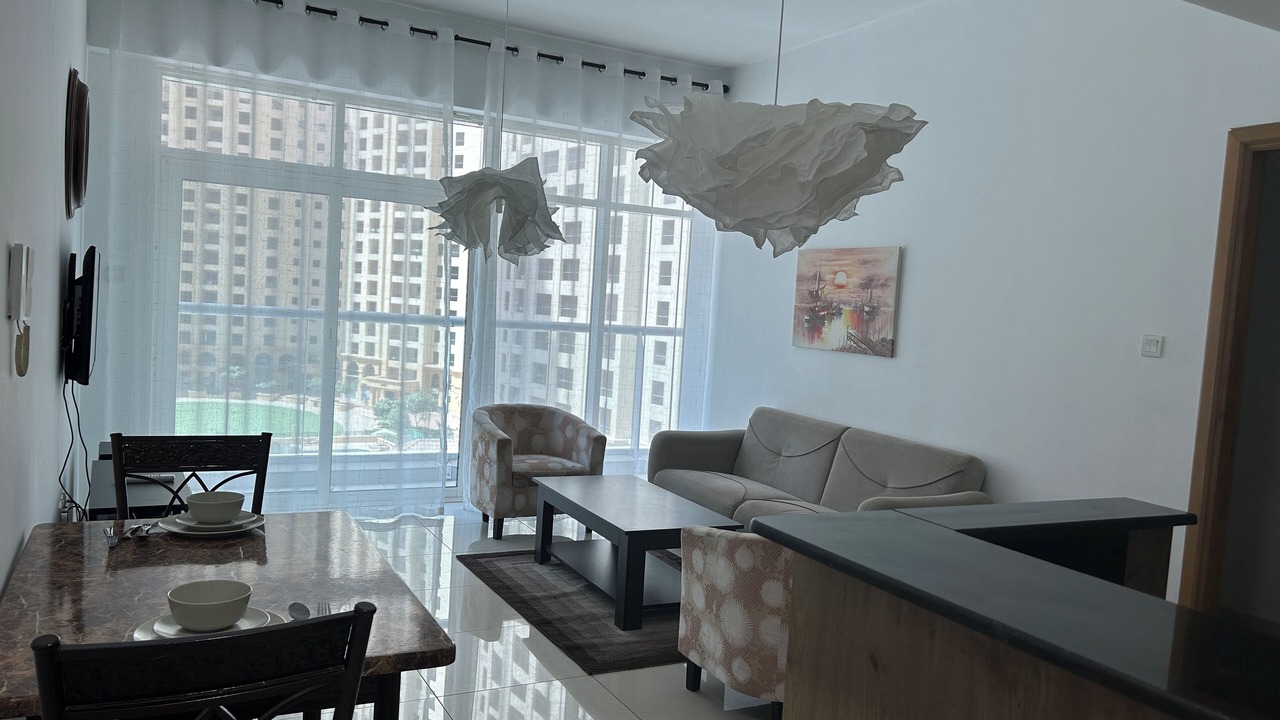 Photo of Livingroom in Jumeira 1