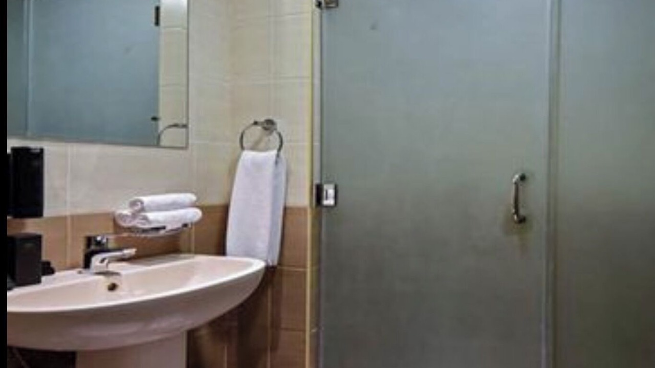 Photo of Bathroom in Mina Al Arab