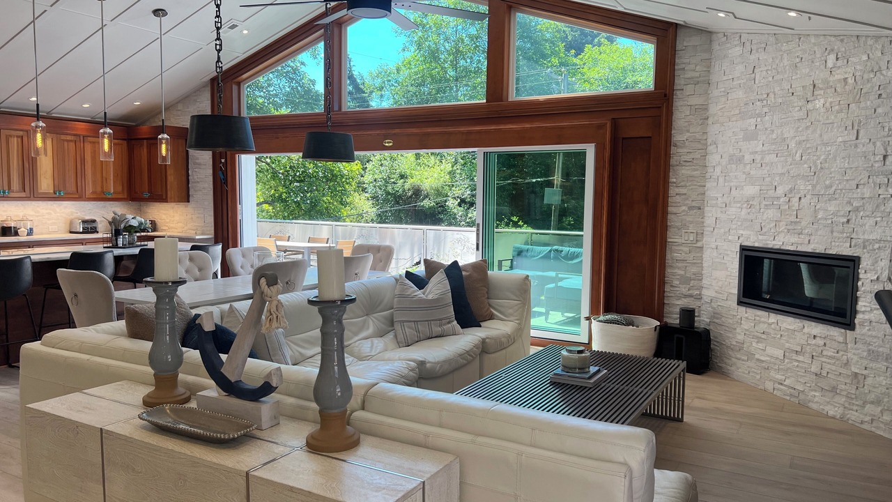 Photo of Livingroom in Cannon Beach