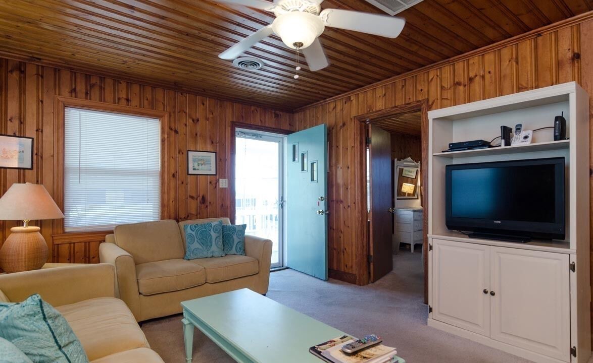 Photo of Livingroom in North Carolina Coast
