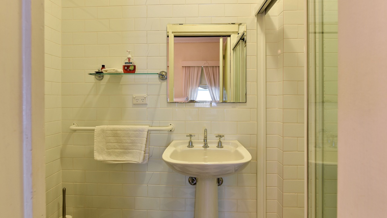 Photo of Bathroom in Leura