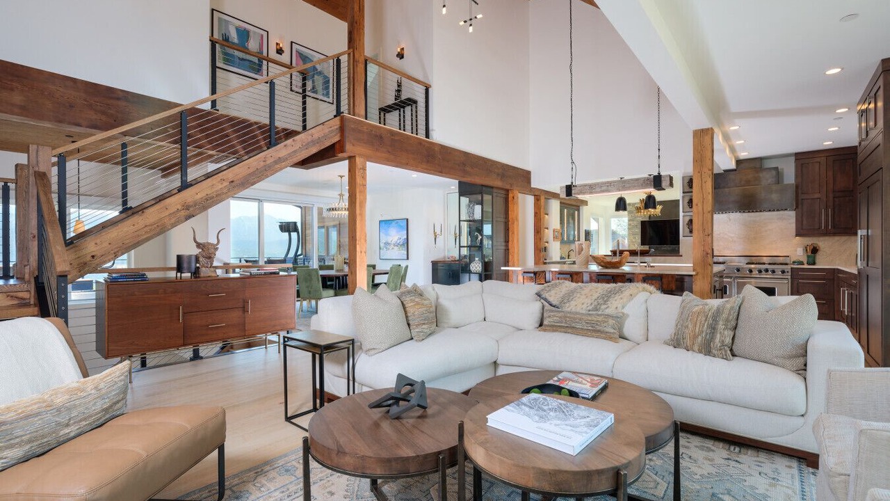 Photo of Livingroom in Big Sky
