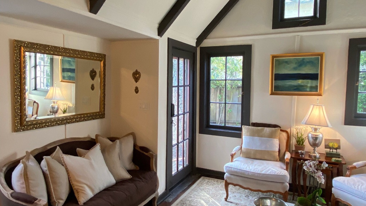 Photo of Livingroom in Northeast Carmel