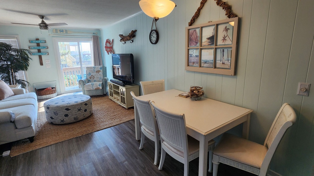 Photo of Livingroom in Ocean Isle Beach