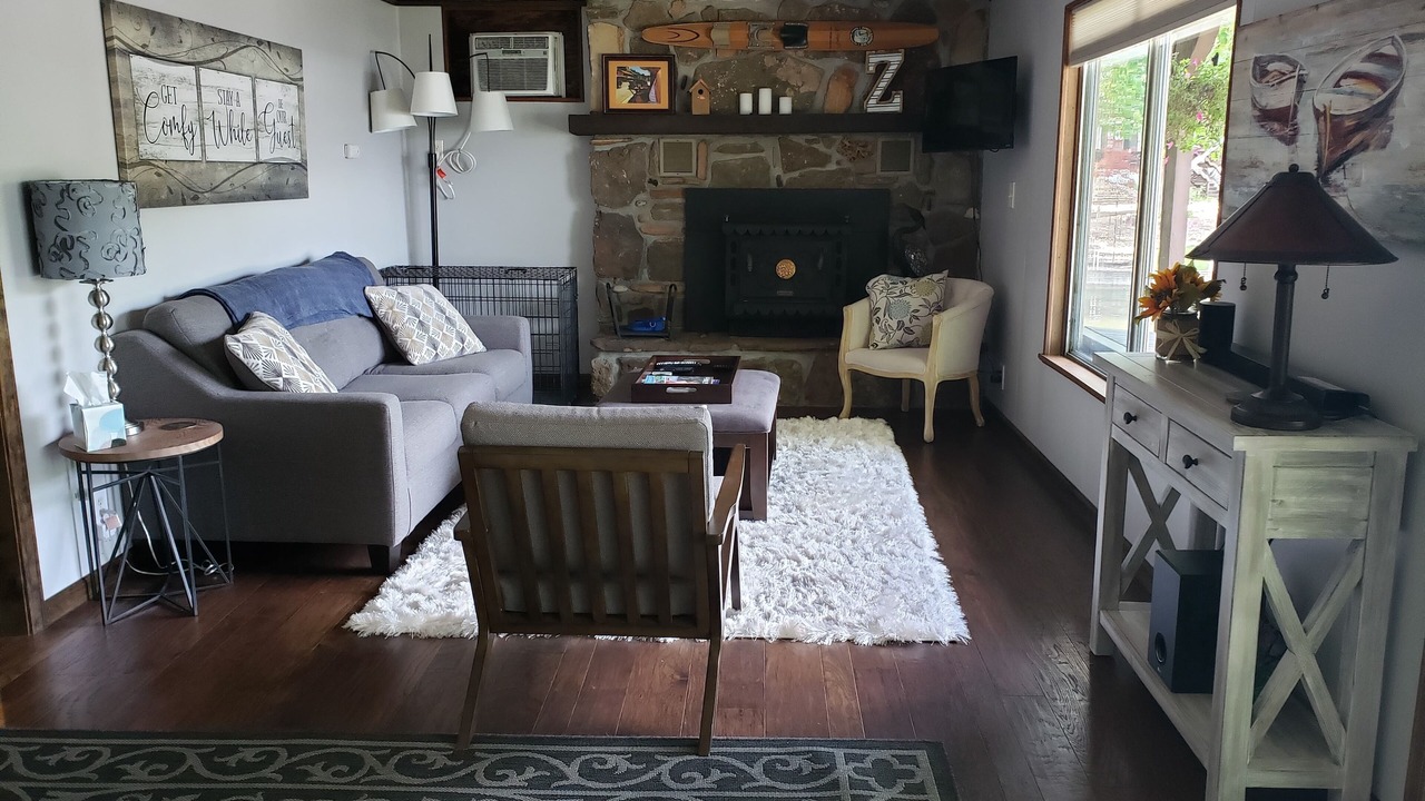 Photo of Livingroom in Gravois Mills