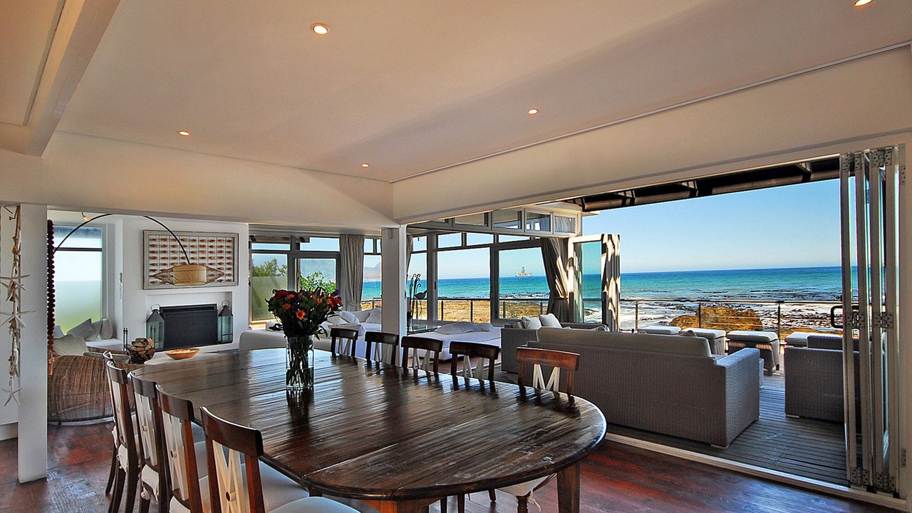 Photo of Bedroom in Bloubergstrand