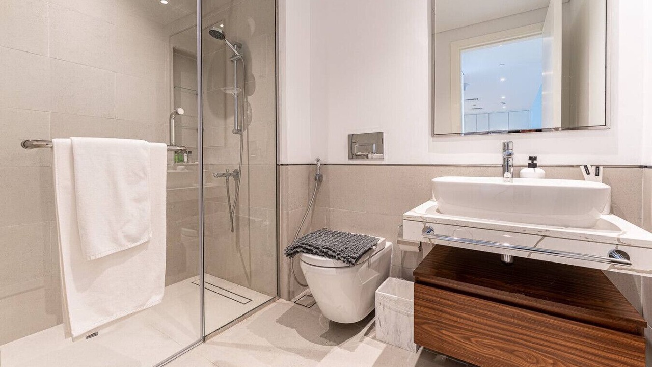 Photo of Bathroom in Umm Suqeim 3