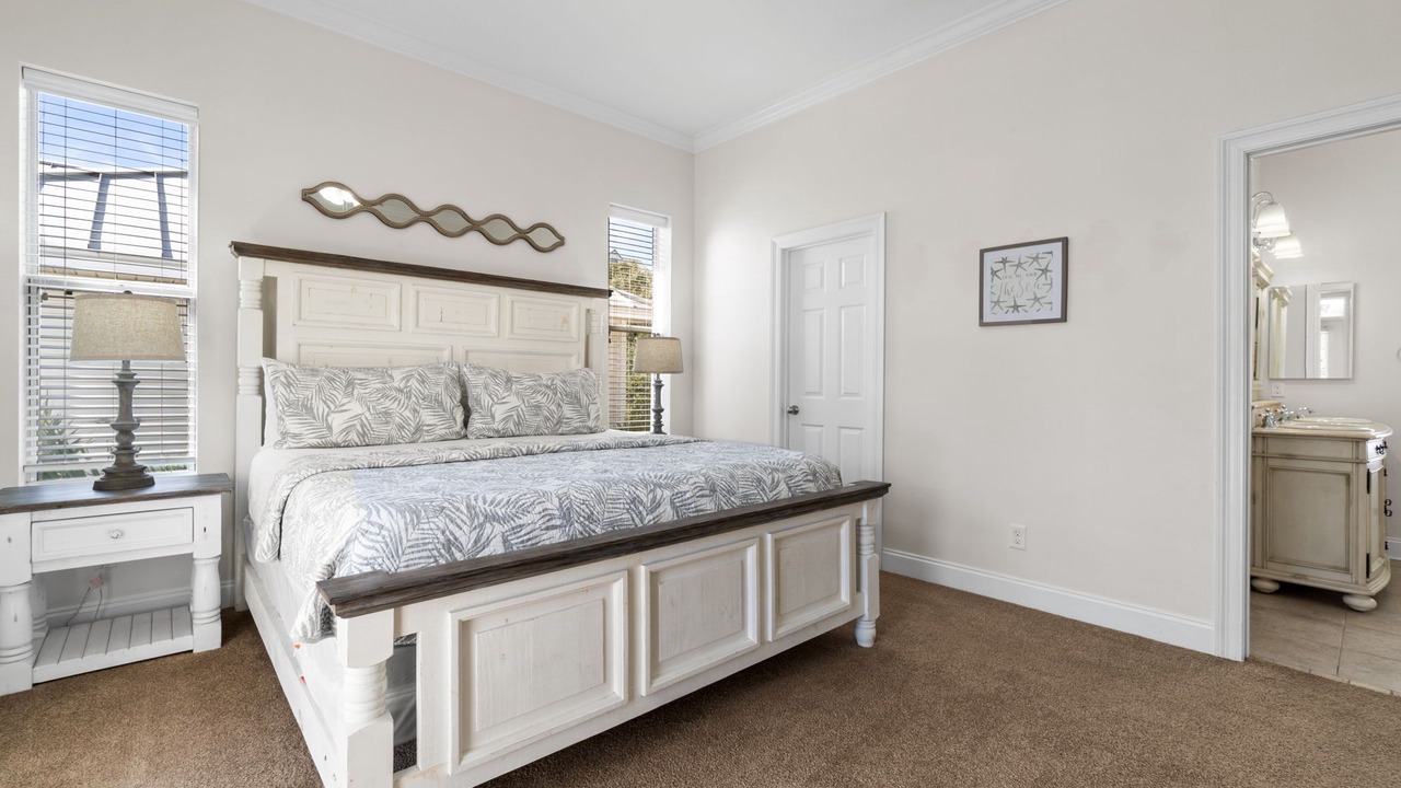 Photo of Livingroom in Clipper Cove