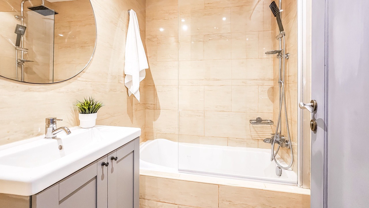 Photo of Bathroom in Al Hamra Village