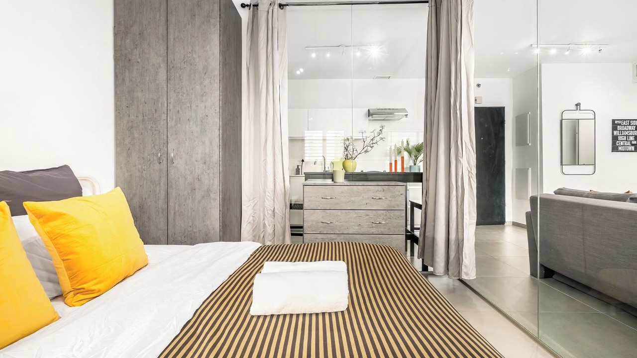 Photo of Bedroom in Neve Tzedek