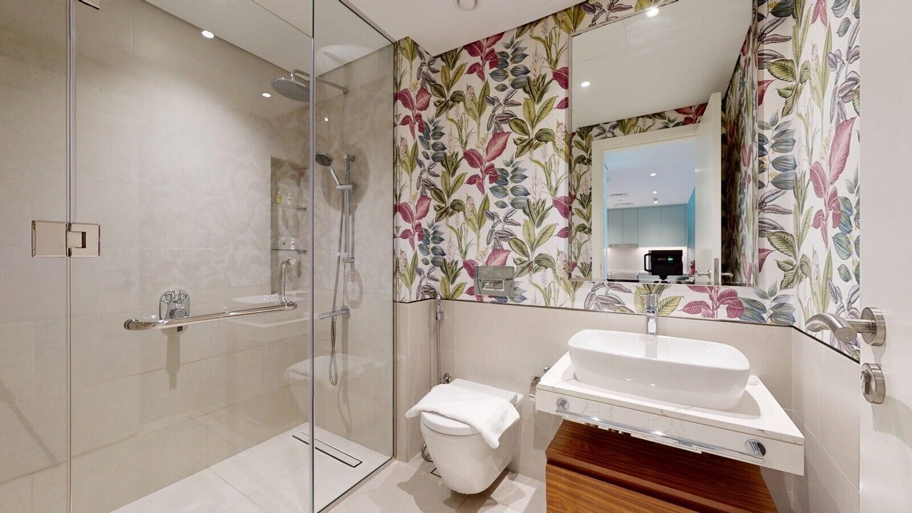 Photo of Bathroom in Umm Suqeim 3