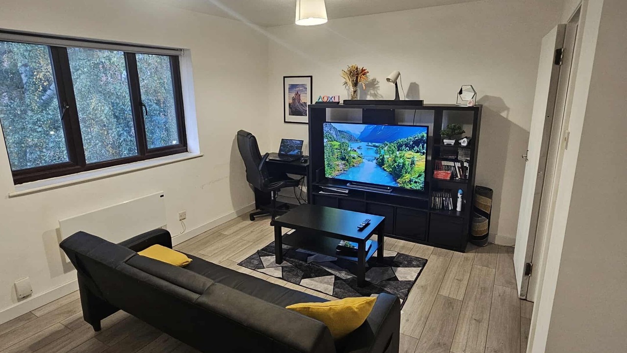 Photo of Livingroom in Uxbridge South
