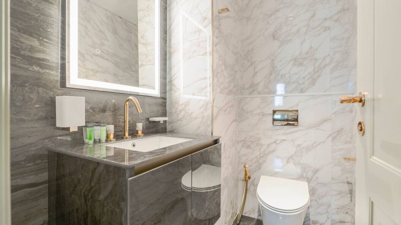 Photo of Bathroom in Discovery Gardens