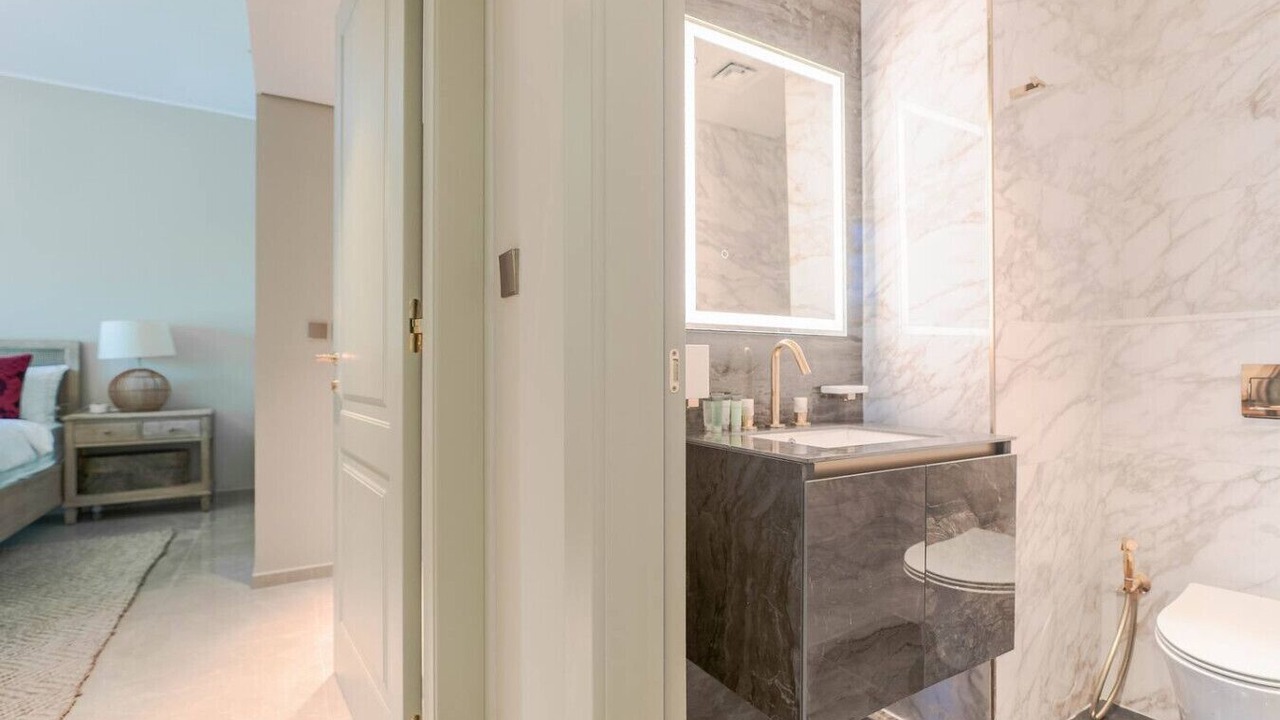 Photo of Bathroom in Discovery Gardens