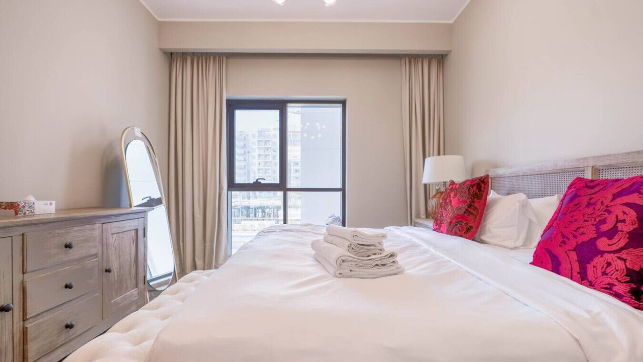 Photo of Bedroom in Discovery Gardens