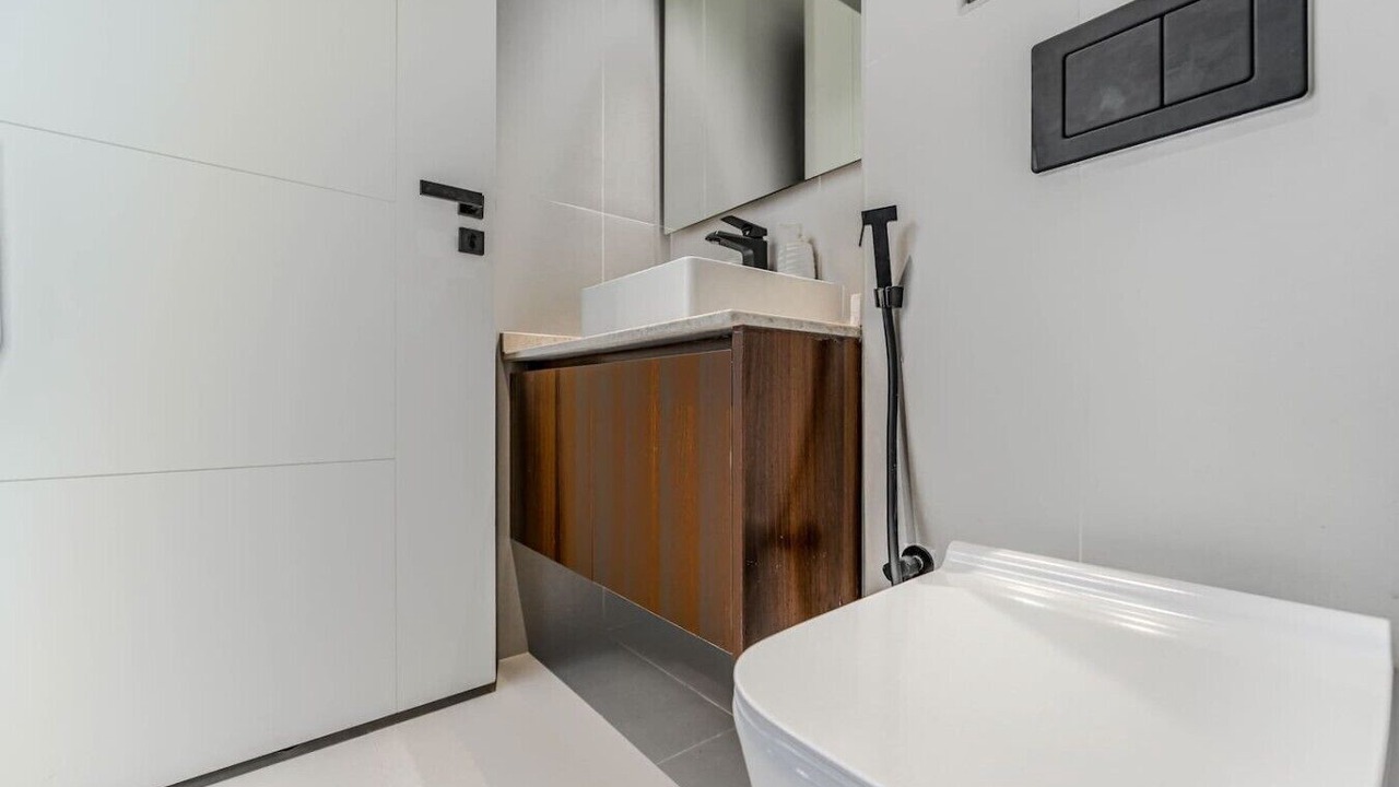 Photo of Bathroom in Discovery Gardens